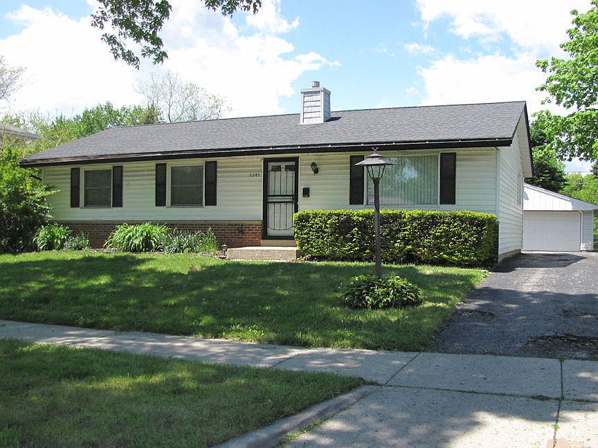 2nd image of 8244 W Green Tree Rd