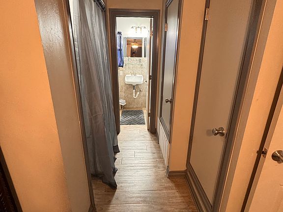5th image of 1207 W Gore Blvd #11