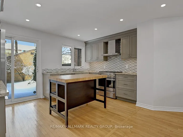 261 Bruyere St — Photo 5