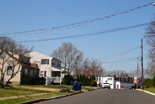 2nd image of 15 Station Ave