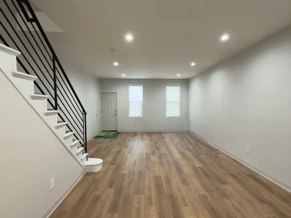 2226 Summer St, Philadelphia, PA 19103