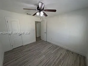 2742 SW 32nd Ave — Photo 9
