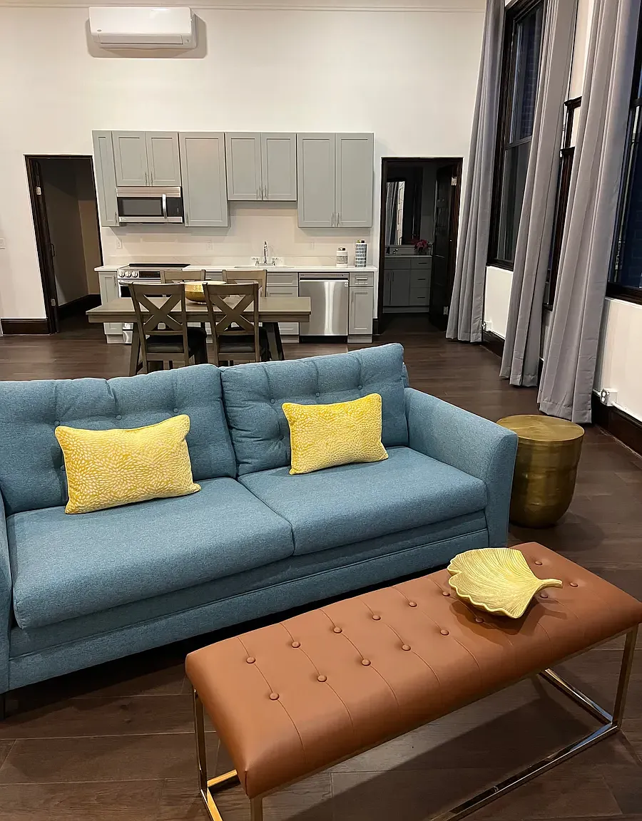 2 bed, 1100 sqft, $2,400 — Photo 1