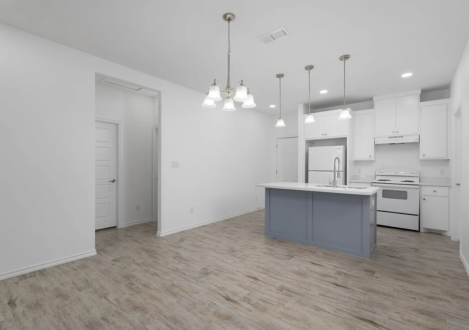 411 Hinojosa - Newly Constructed 3bd/2bth Home In la Feria Now Leasing — Photo 4