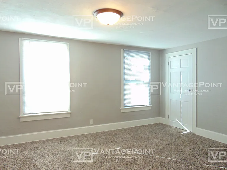 802 Kellogg St — Photo 12
