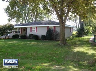 300 Richards St, Seneca, IL 61360