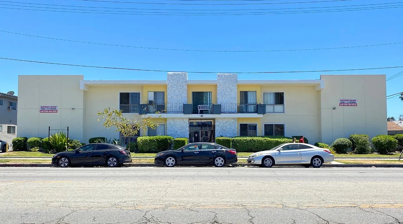 The Somerset — Photo 1