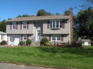 126 Country Rd, Agawam, MA 01001