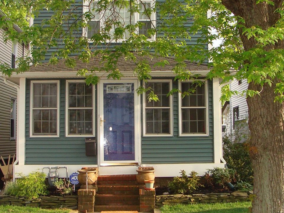 Artist's house at the beach