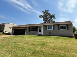 18 Jane Ct, Maryland Heights, MO 63043