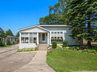5989 Church St, Holland, MI 49423