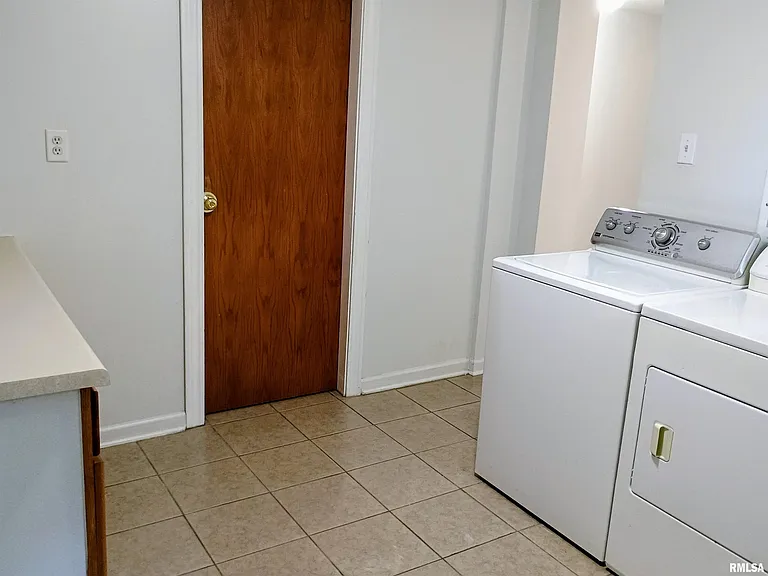 905 E Marietta Ave #A — Photo 9