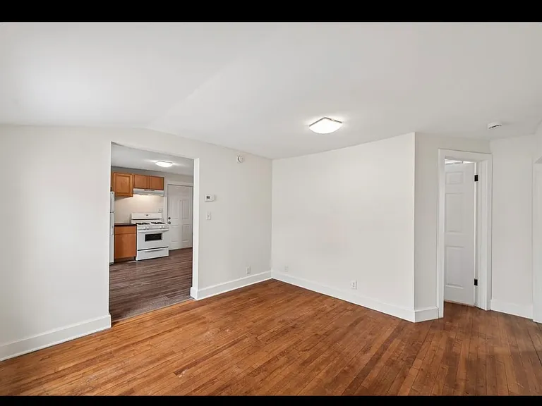 2428 11th Ave S #4 — Photo 5