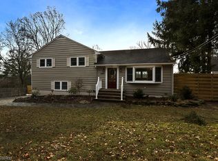 190 Mountain Ave, Gillette, NJ 07933