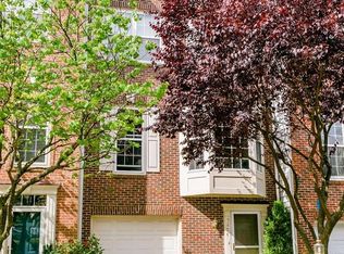 5274 Kestrel Crossing Dr, Alexandria, VA 22312