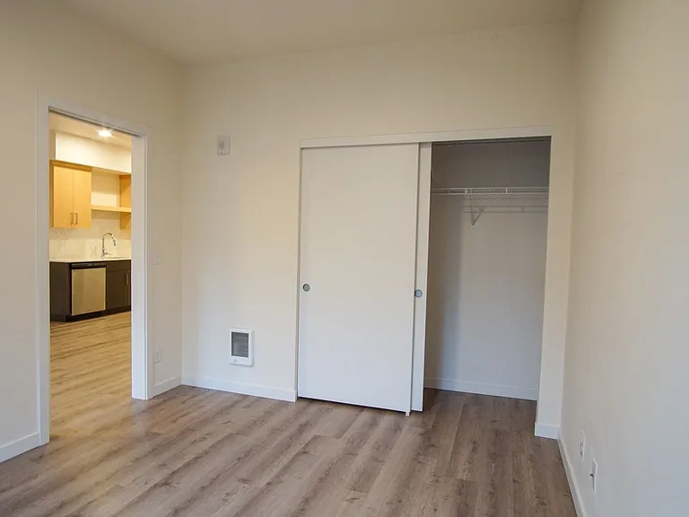 6015 S Virginia Ave #201 — Photo 13