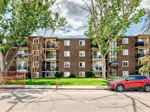 635 N 57th Ave SW #305, Calgary, AB T2V 0H5