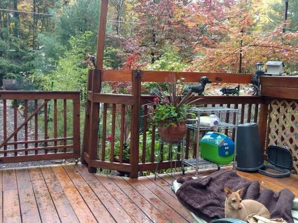 120 Dingman Dr, Milford, PA 18337