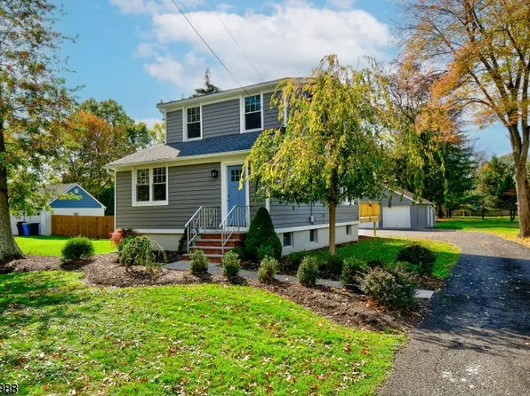 123 Mountain Parkway, Green Brook Twp., NJ 08812