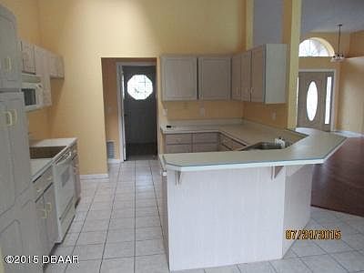 4th image of 14 Ryberry Dr