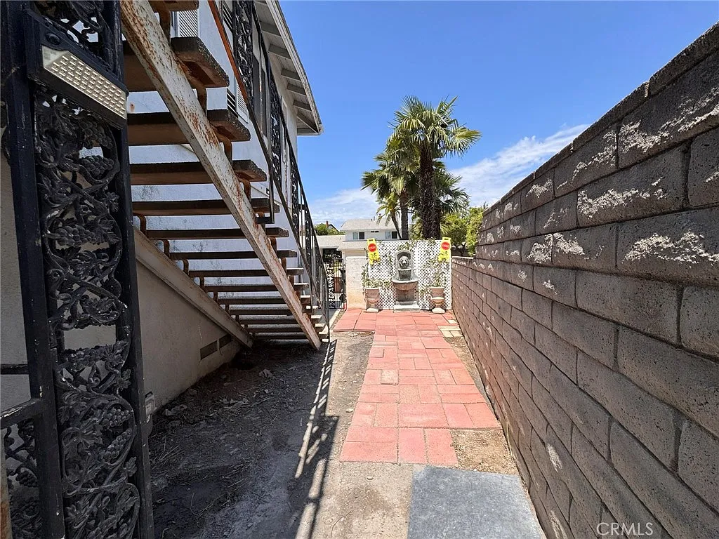 1 bed, 650 sqft, $2,000 — Photo 3