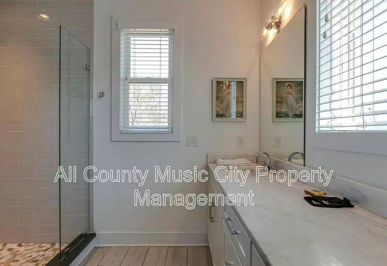 3009 Delaware Ave — Photo 10