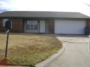 6008 SW Brookline Ave, Lawton, OK 73505