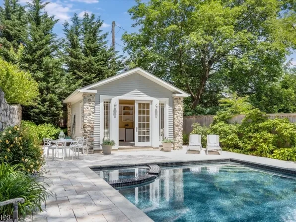 49 Highland Ave, Montclair Twp., NJ 07042