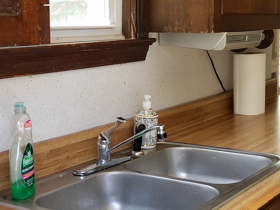 3rd image of 4810 Caldwell Ave