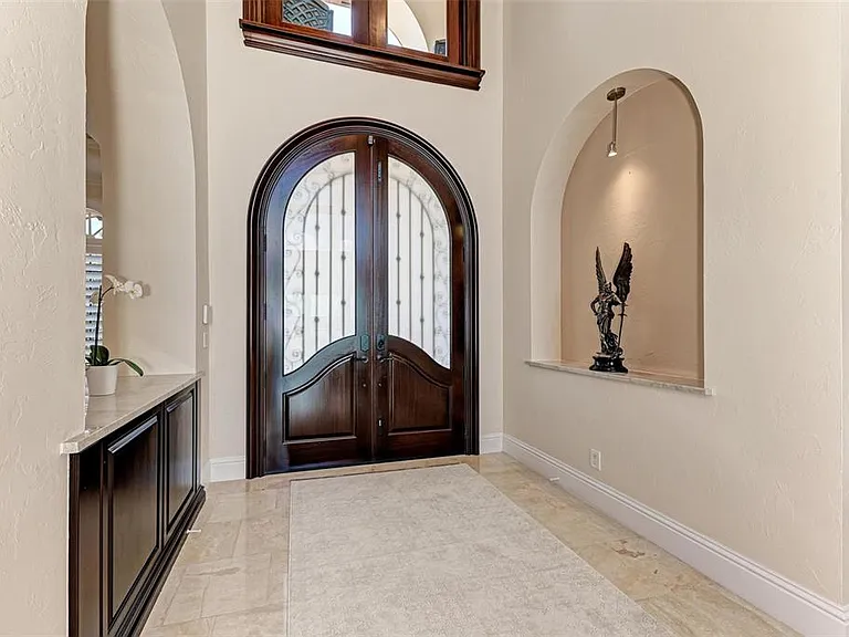 14 N Washington Dr — Photo 16