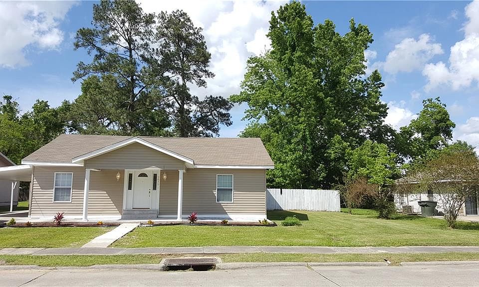 1st image of 2615 Pineview St