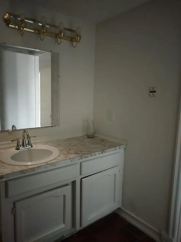 3 bed, $1,795 — Photo 4