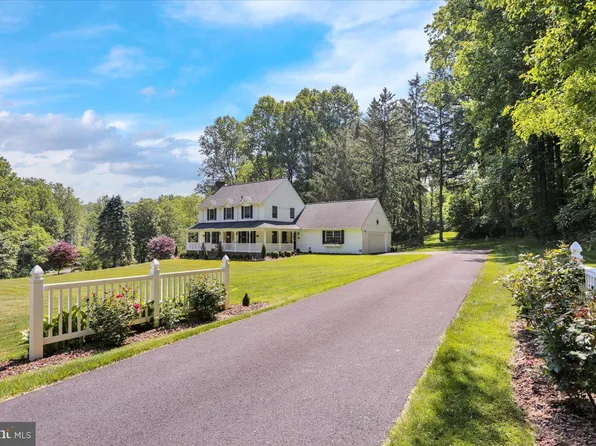 123 Oak Ln, Fleetwood, PA 19522