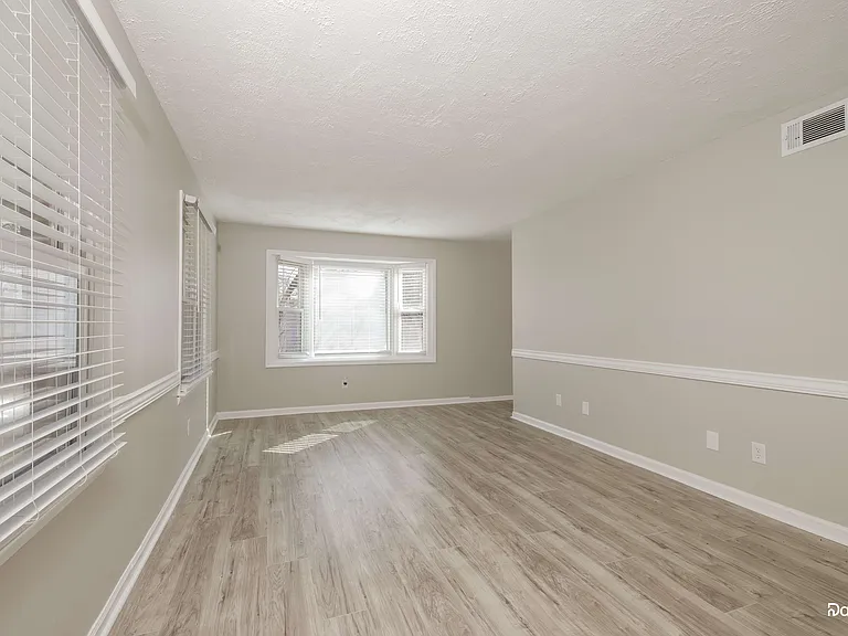 4222 Oak Ridge Dr — Photo 5