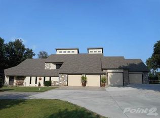 20 Edgewood Dr, Monett, MO 65708