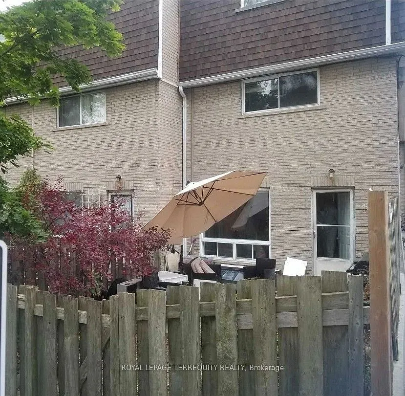 4 bed, $3,100 — Photo 1