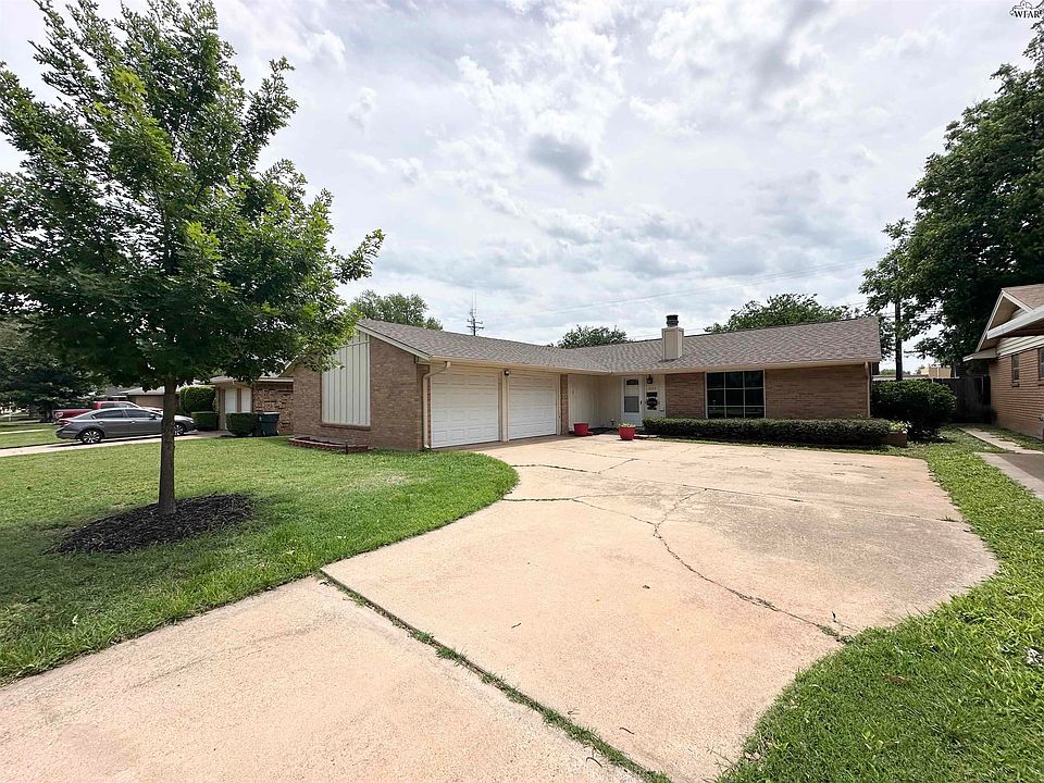 1st image of 4213 Canberra Dr
