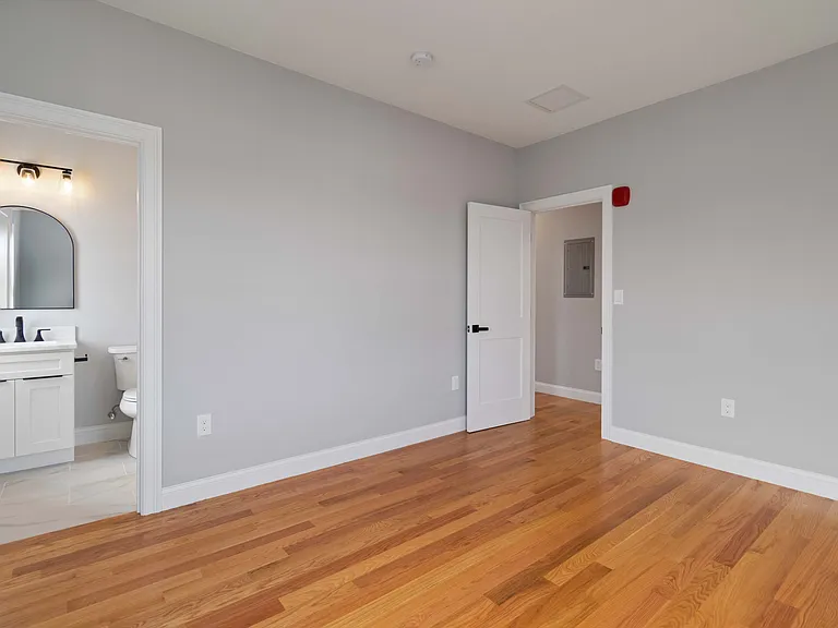 20 Alston St #20 — Photo 25