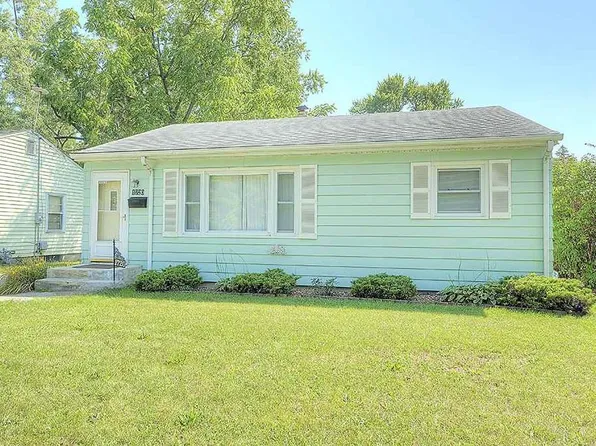 1720 Paradise Blvd, Rockford, IL 61103