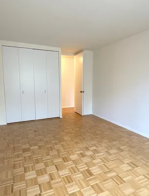 Rented by RELO REDAC INC. | media 20