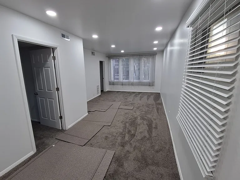 2805 S Emerald Ave #2 — Photo 3