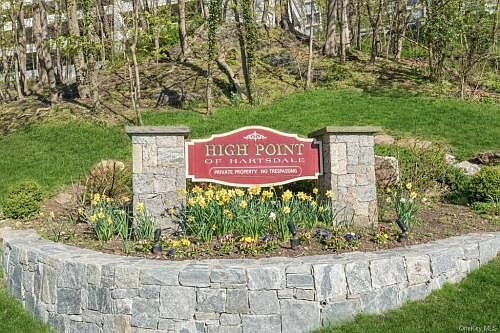 1st image of 200 High Point Dr APT 104