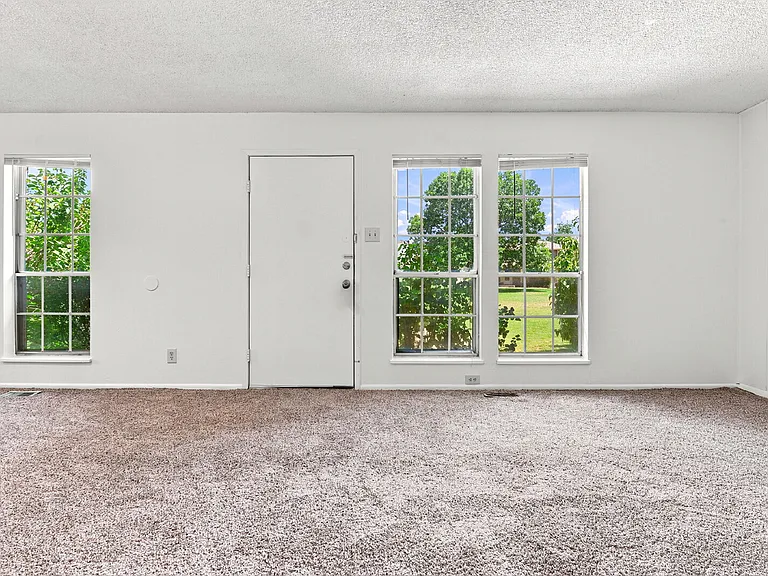 1225 S Oneida St #217 — Photo 4