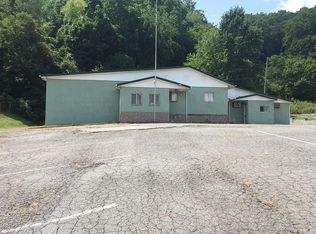 15 Watts St, Canton, NC 28716