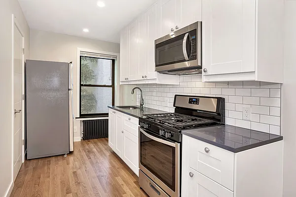 Rented by Compass | media 26