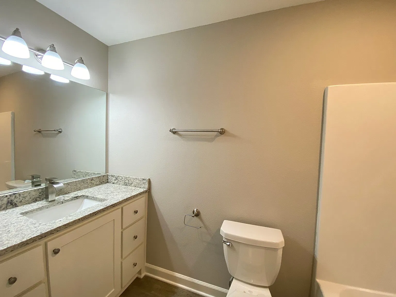 105 Sparrow Rd — Photo 4