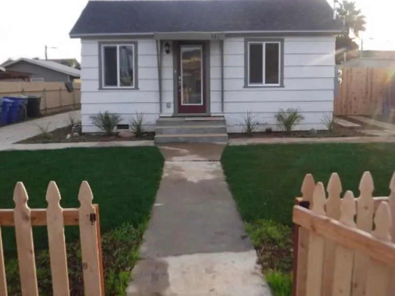 561 Florence St #561 — Photo 1