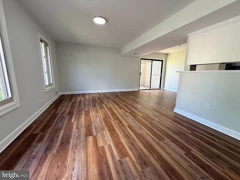 47 King Henry Cir #47 — Photo 10