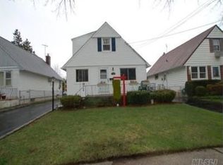 109 N 1st St, New Hyde Park, NY 11040