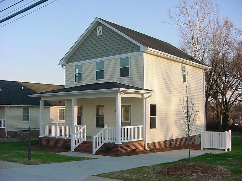 1st image of 810 Memphis St